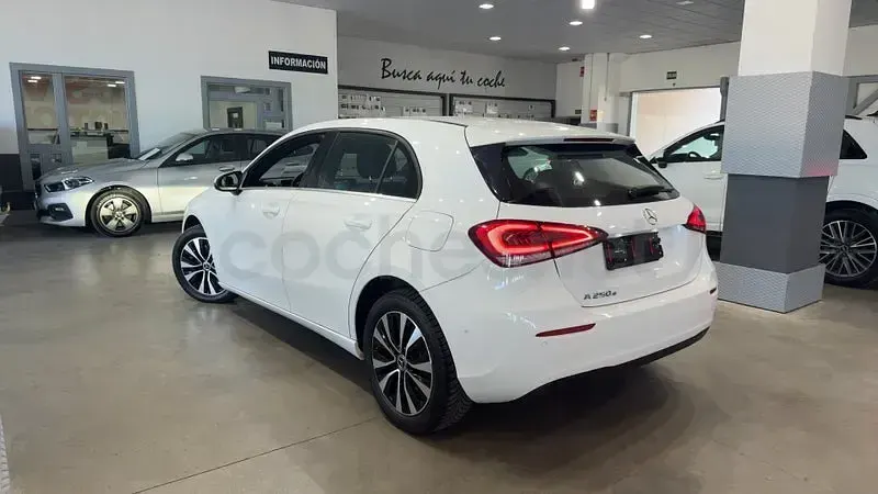 Usado Mercedes A250 218 CV (160 kW) 2022 Blanco Berlina