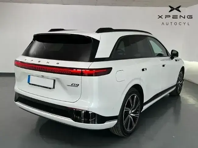 Usado XPENG G9 AWD Performance 422 kW (575 CV) 2025 Blanco SUV