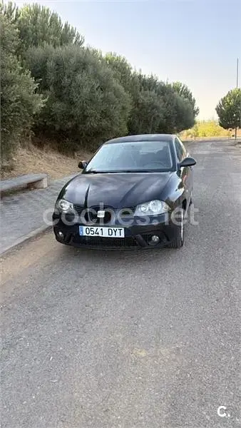 Usado Seat Ibiza Reference 75 CV (55 kW) 2006 Negro Utilitario