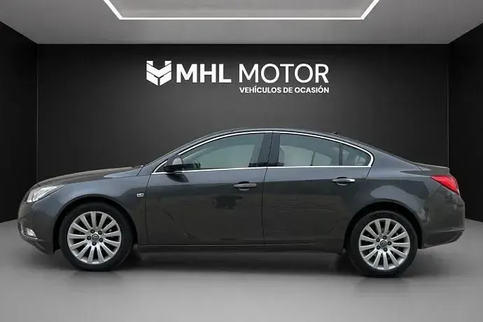 Usado Opel Insignia Cosmo 140 CV (102 kW) 2011 Gris Berlina