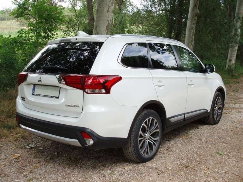 Usado Mitsubishi Outlander Motion 150 CV (110 kW) 2018 Blanco SUV