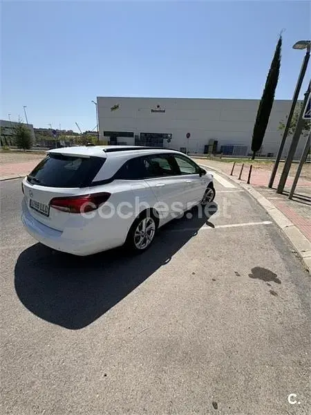 Usado Opel Astra GS Line 105 CV (77 kW) 2020 Blanco Familiar