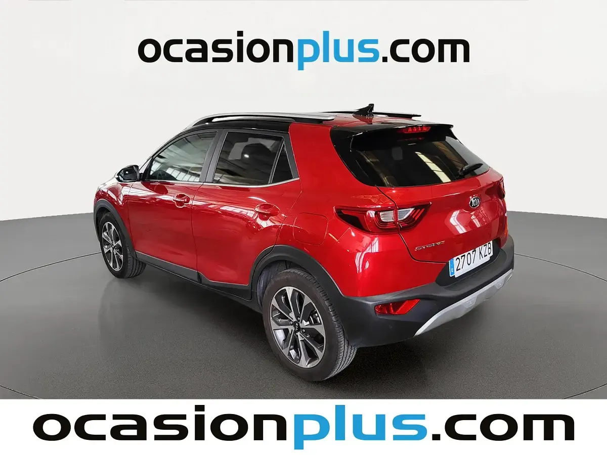 Usado Kia Stonic 120 CV (88 kW) 2019 Rojo SUV