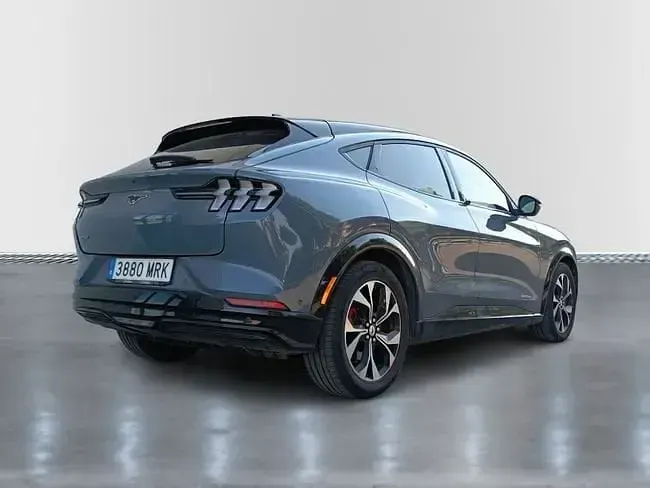 Usado Ford Mustang Mach-E Premium 123 kW (168 CV) 2024 Azul vapor (metalizado) SUV