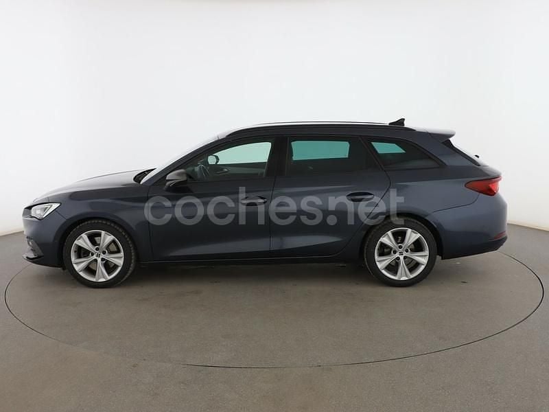 Usado Seat Leon FR 150 CV (110 kW) 2021 Gris Familiar