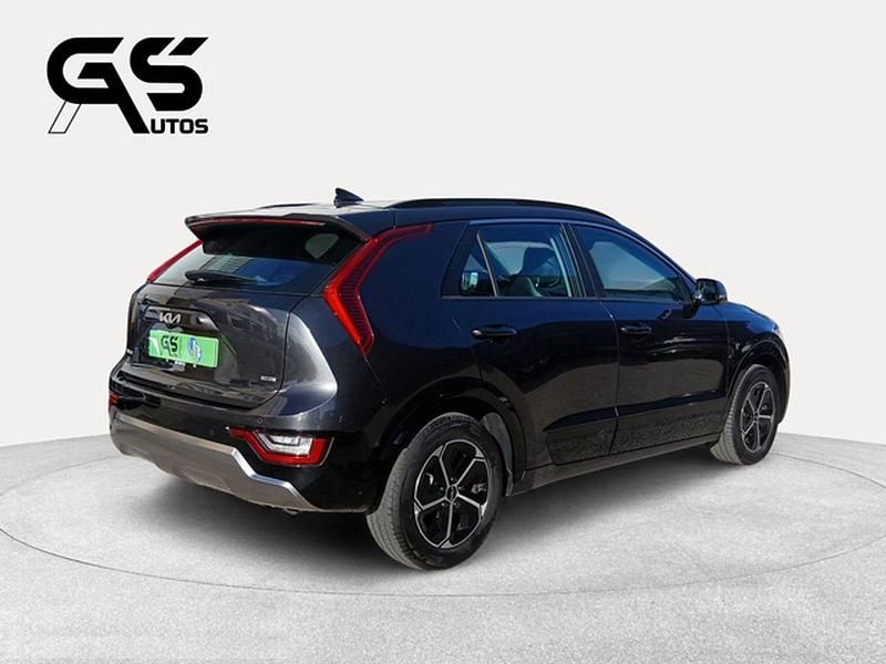 Usado Kia Niro 129 CV (94 kW) 2025 Gris SUV