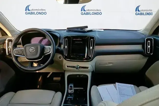 Usado Volvo XC40 Plus 197 CV (144 kW) 2022 Azul SUV