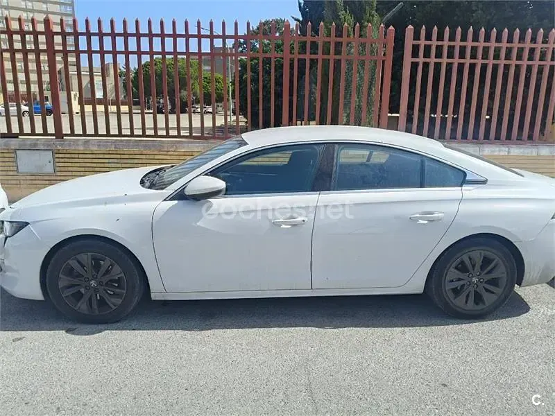 Usado Peugeot 508 Active 130 CV (95 kW) 2020 Blanco Berlina