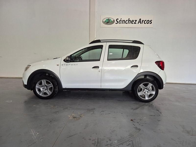 Usado Dacia Sandero Stepway 90 CV (66 kW) 2018 Blanco Utilitario