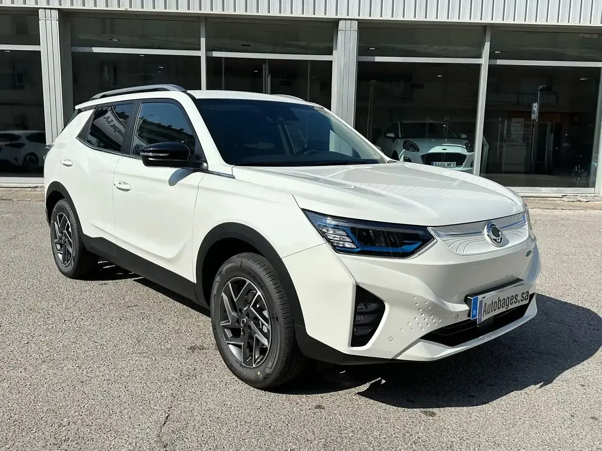 Usado SsangYong Korando Limited 139 kW (190 CV) 2024 Blanco SUV
