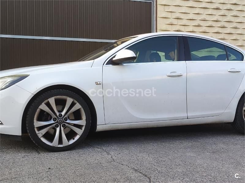 Blanco Usado 2010 Opel Insignia Sport Berlina | 8000 € - Imagen 1/4