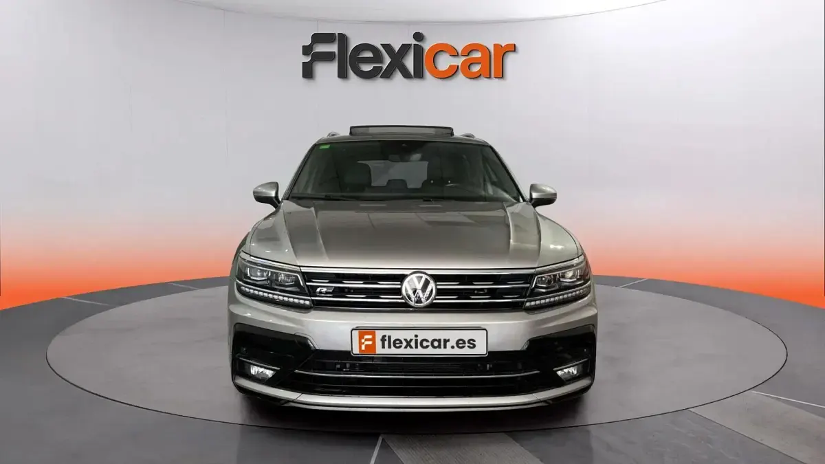 Usado VW Tiguan R-line 150 CV (110 kW) 2020 Gris SUV