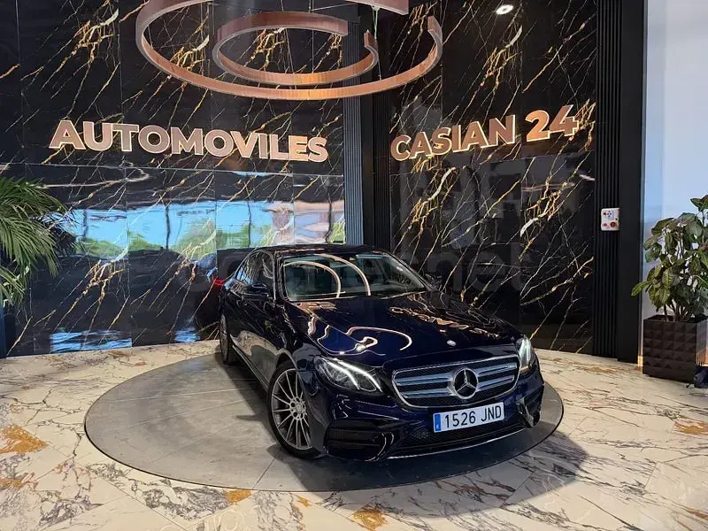 Usado Mercedes E220 194 CV (142 kW) 2017 Gris / plata Berlina