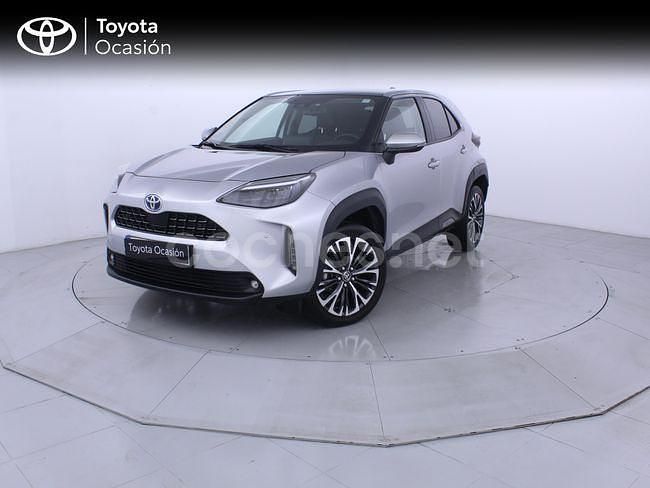 Usado Toyota Yaris Cross Plus 116 CV (85 kW) 2022 Gris / plata SUV
