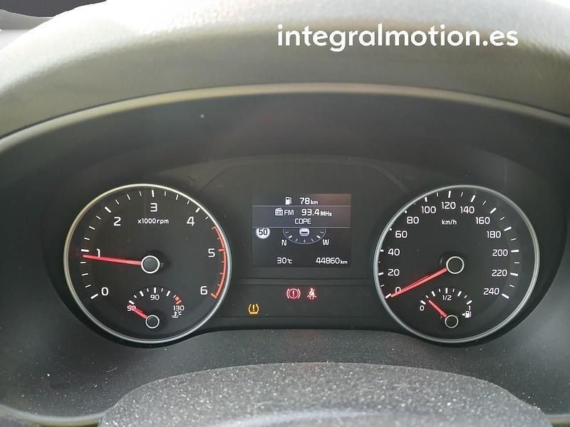 Usado Kia Sportage 136 CV (100 kW) 2020 Negro SUV