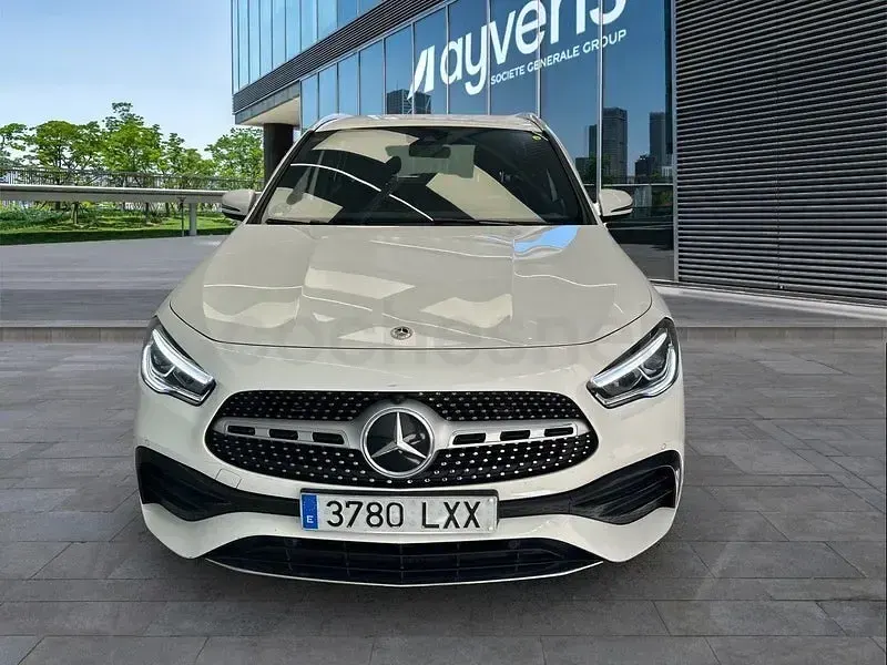 Usado Mercedes GLA200 150 CV (110 kW) 2022 Blanco SUV