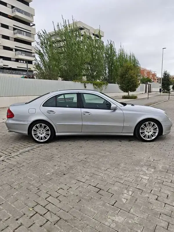 Usado Mercedes E220 Elegance 170 CV (125 kW) 2009 Berlina