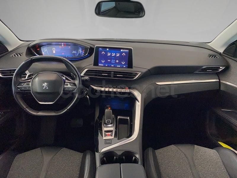 Usado Peugeot 5008 Allure 130 CV (95 kW) 2019 Gris / plata SUV