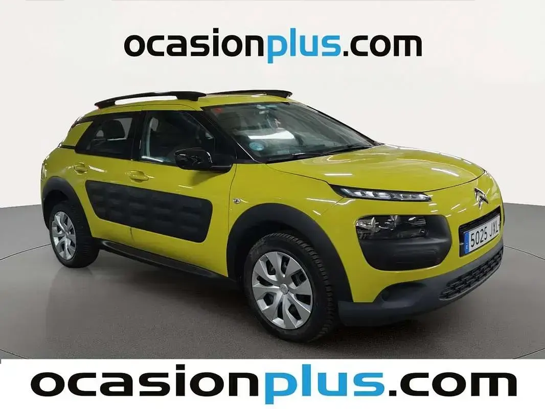 Usado Citroën C4 Cactus Feel 110 CV (80 kW) 2017 Amarillo Utilitario