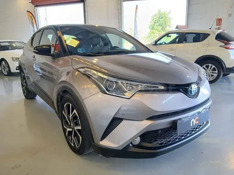 Usado Toyota C-HR Plus 122 CV (89 kW) 2019 Gris / plata SUV
