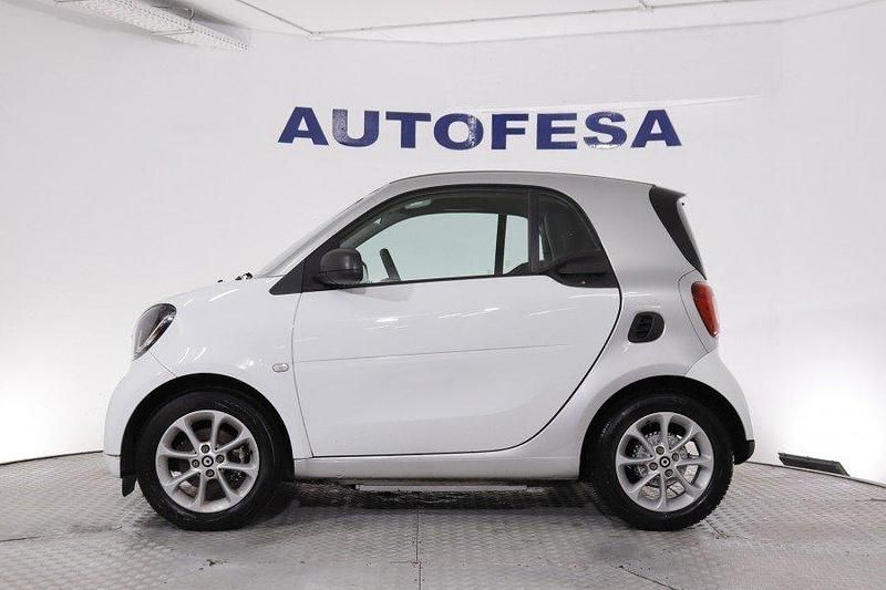 Usado Smart ForTwo Electric Drive Passion 41 kW (56 CV) 2018 Blanco Coupe