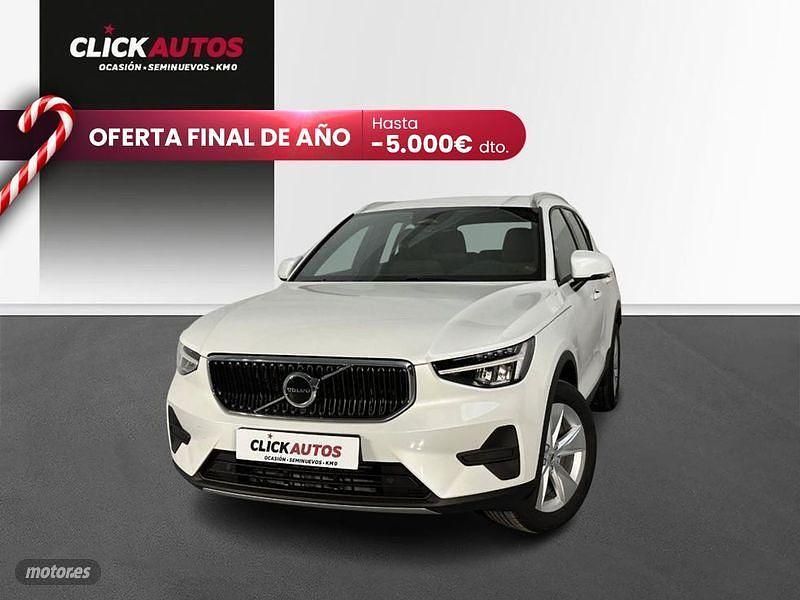 Blanco Usado 2023 Volvo XC40 Core SUV | 29.400 € (Precio justo) - Imagen 1/4