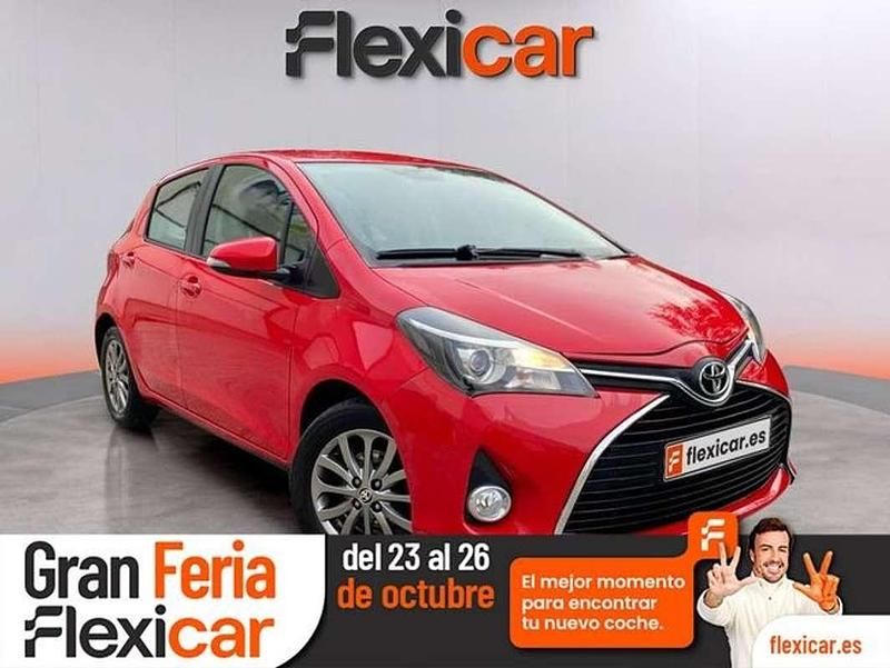 Rojo Usado 2016 Toyota Yaris Active Utilitario | 8490 € (Buen precio) - Imagen 1/4