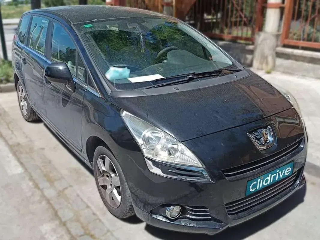 Usado Peugeot 5008 Premium 109 CV (80 kW) 2010 Negro Monovolumen