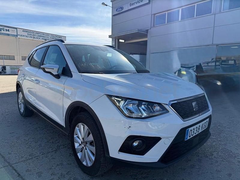 Usado Seat Arona Ecomotive 95 CV (69 kW) 2017 Blanco SUV