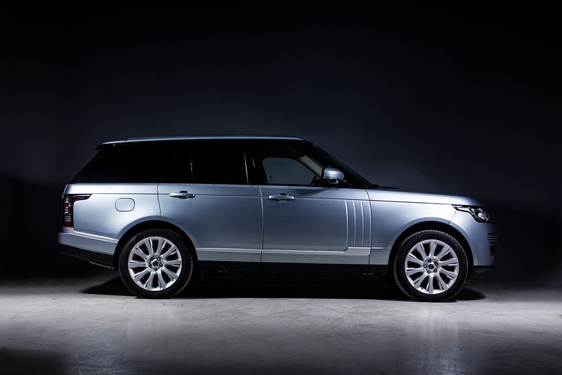 Plata Usado 2013 Land Rover Range Rover Autobiography SUV | 41.900 € - Imagen 1/4