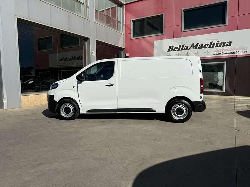 Usado Opel Vivaro 121 CV (88 kW) 2022 Blanco Monovolumen