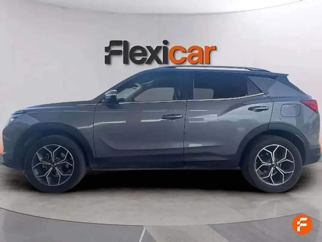 Usado SsangYong Korando 163 CV (119 kW) 2024 Gris SUV