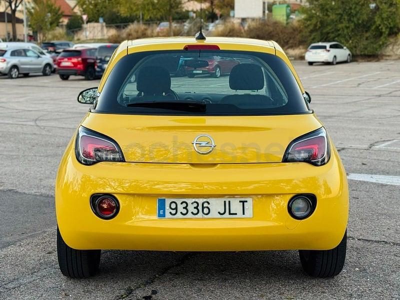 Usado Opel Adam Glam 87 CV (63 kW) 2016 Amarillo Utilitario