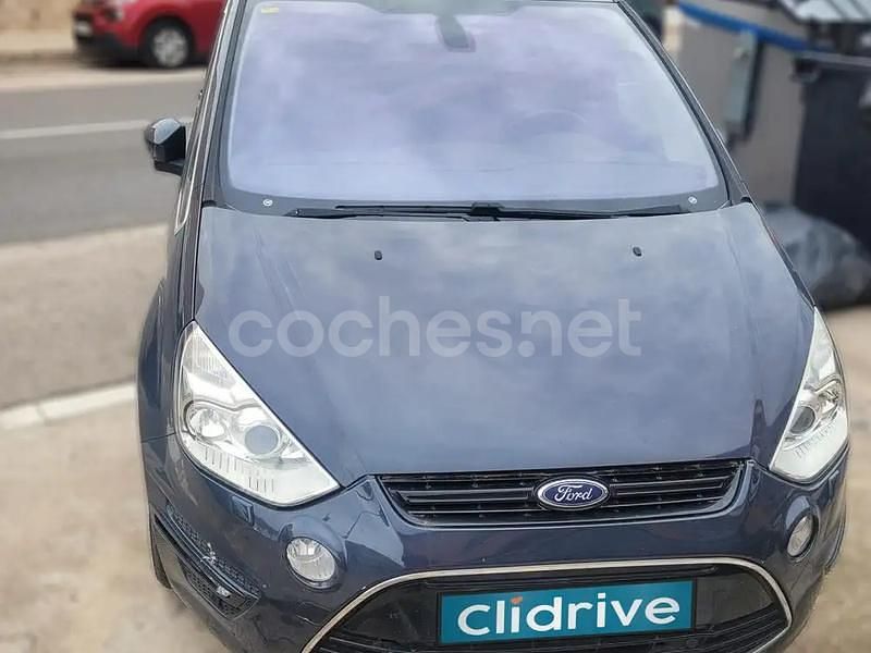 Usado Ford S-MAX Limited 140 CV (102 kW) 2014 Azul Monovolumen