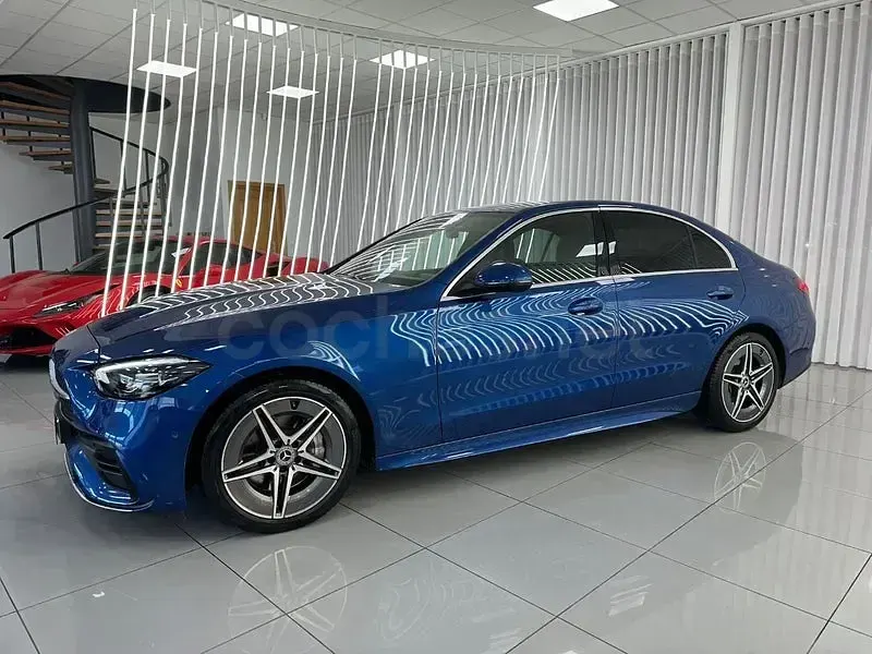 Käytetty Mercedes C220 200 HP (147 kW) 2023 Sininen Sedan