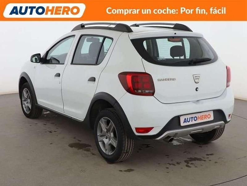 Usado Dacia Sandero Essentiel 90 CV (66 kW) 2019 Blanco Utilitario