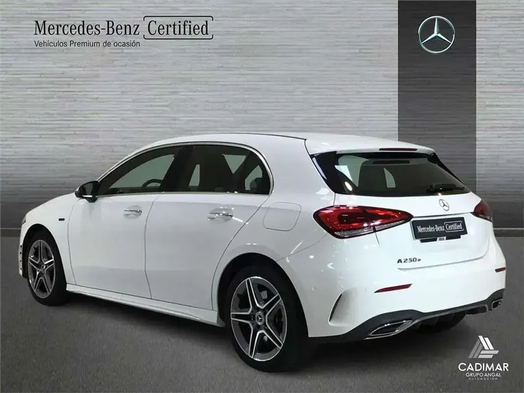 Usado Mercedes A250 218 CV (160 kW) 2021 Berlina