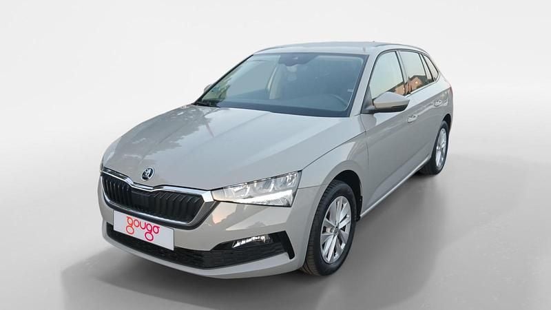 Gris / plata Usado 2024 Skoda Scala Ambition Utilitario | 18.890 € (Precio justo) - Imagen 1/4