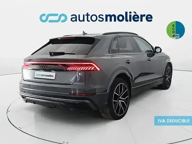 Usado Audi Q8 Ambiente 286 CV (210 kW) 2022 Gris SUV