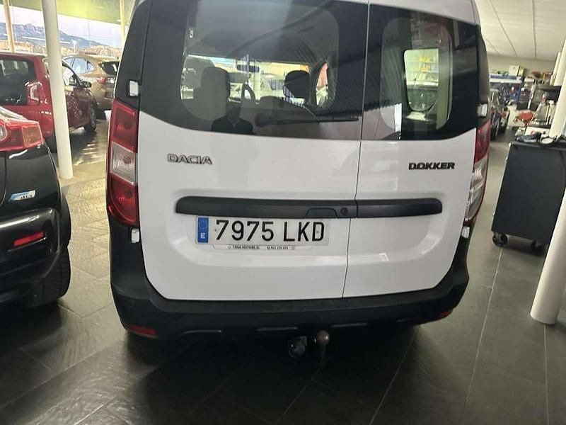 Usado Dacia Dokker Essentiel 95 CV (69 kW) 2020 Blanco Monovolumen