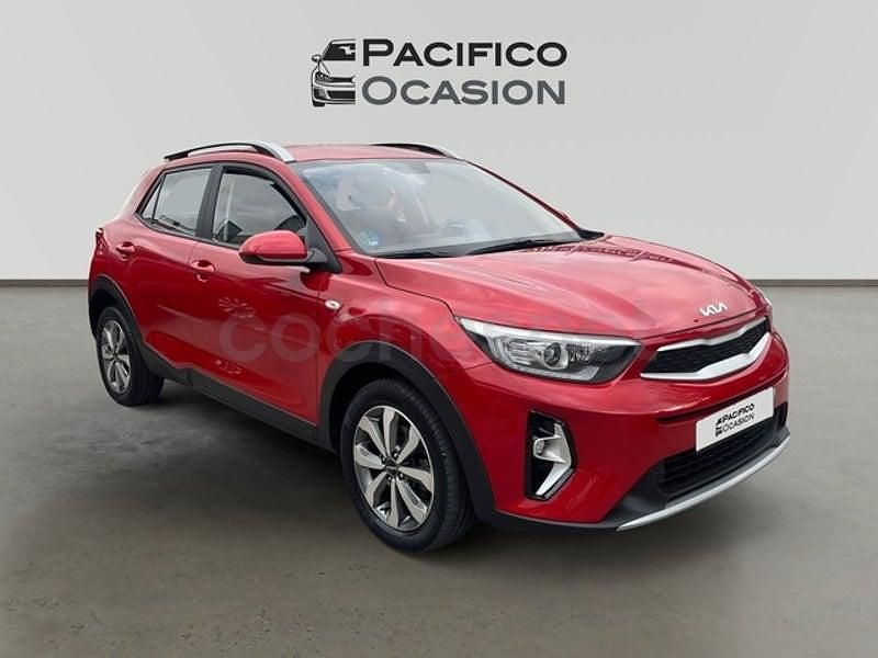Usado Kia Stonic 100 CV (73 kW) 2022 Rojo SUV