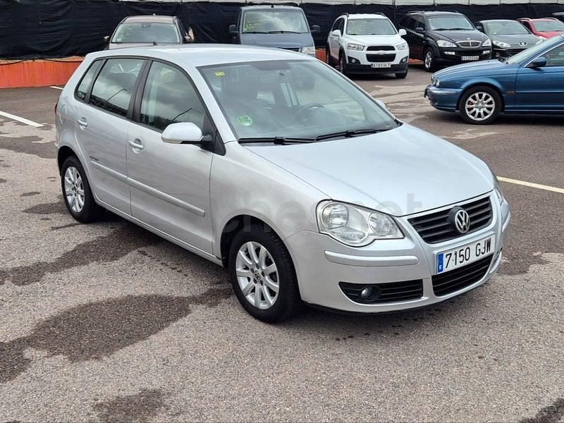 Usado VW Polo United 105 CV (77 kW) 2008 Gris / plata Utilitario
