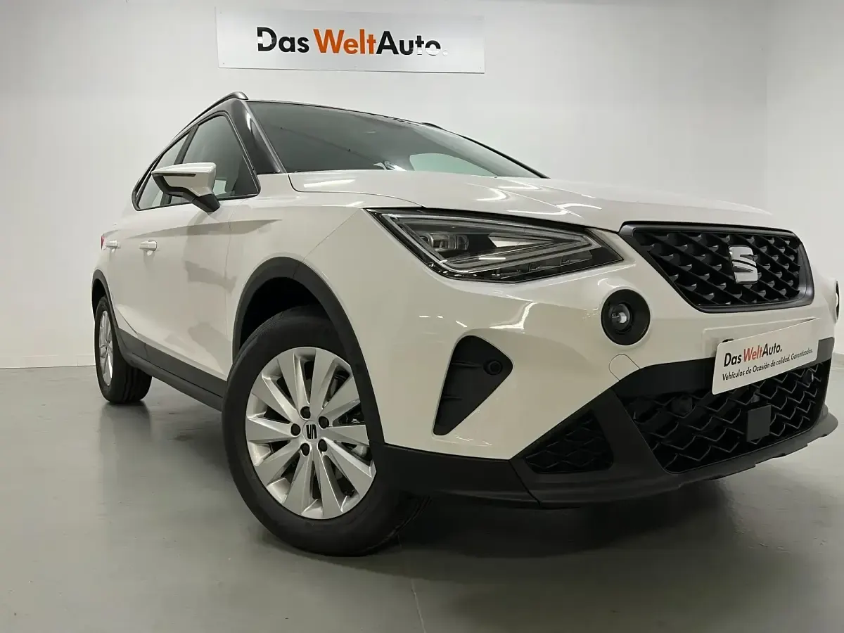 Usado Seat Arona Style 110 CV (80 kW) 2024 Blanco SUV