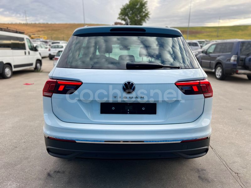 Usado VW Tiguan Sportline 150 CV (110 kW) 2022 Blanco SUV