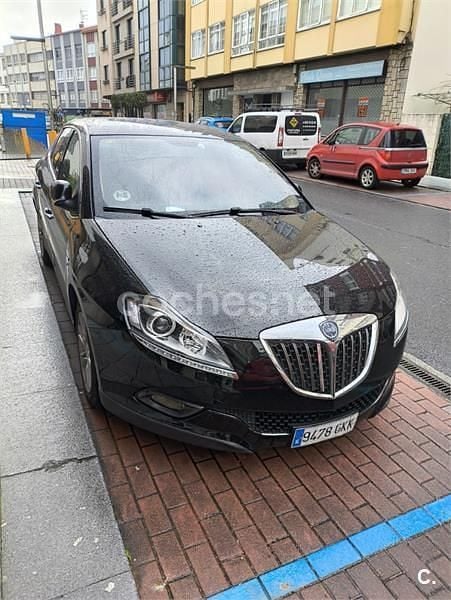 Negro Usado 2009 Lancia Delta Utilitario | 3150 € (Precio justo) - Imagen 1/4