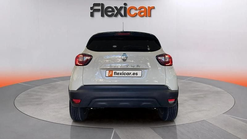 Usado Renault Captur Life 91 HP (66 kW) 2019 Branco SUV