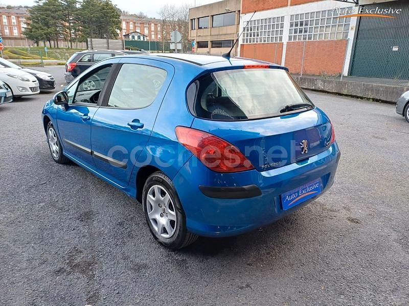 Usado Peugeot 308 90 CV (66 kW) 2009 Azul Berlina