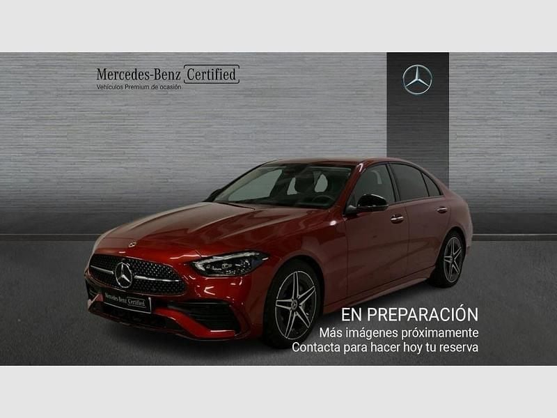 Rojo Usado 2023 Mercedes C220 AMG line Berlina | 44.990 € (Precio justo) - Imagen 1/4