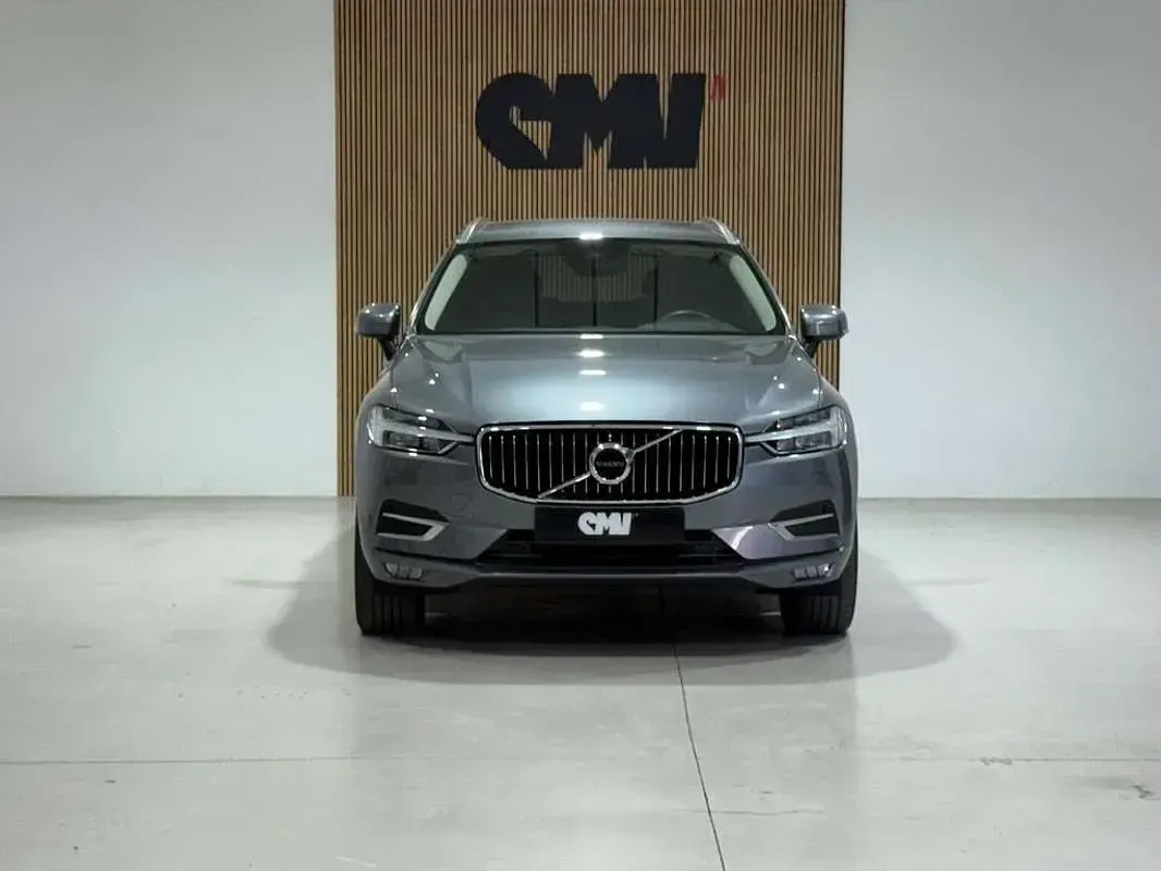 Käytetty Volvo XC60 Inscription 197 HP (144 kW) 2019 Harmaa Katumaasturi