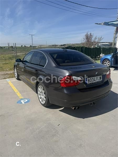 Usado BMW 325 218 CV (160 kW) 2006 Gris / plata Berlina